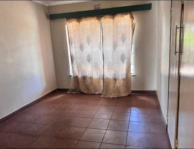 3 BEDROOM HOUSE FOR SALE IN CROYDON